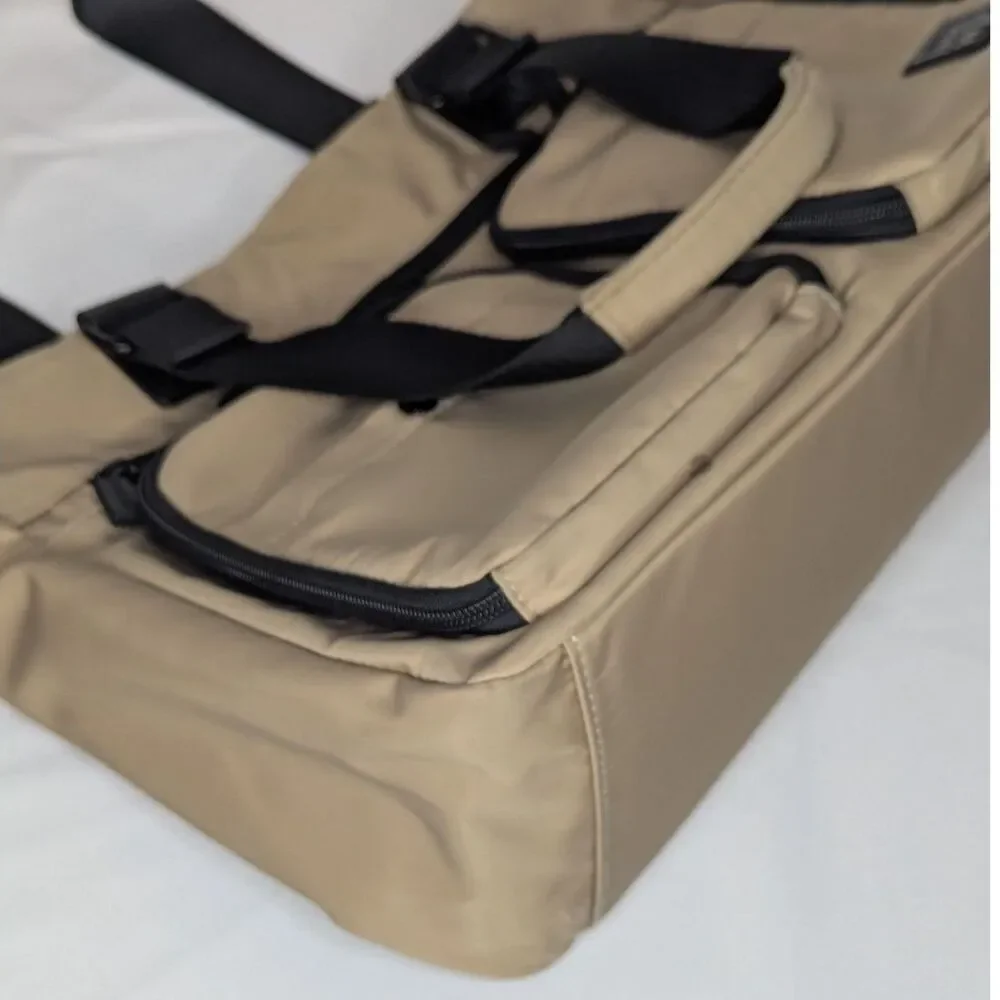 HKWP Tan and Black Carryon Laptop Bag 18 wide Travel Bag